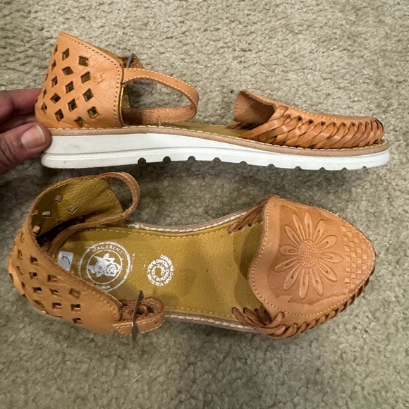 Macarena collection sandals - Picture 4 of 7